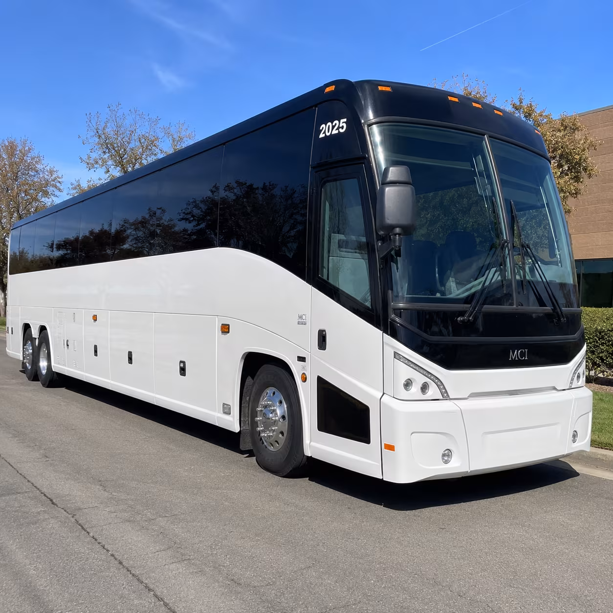 airport and remote site transfer buses for casper employees