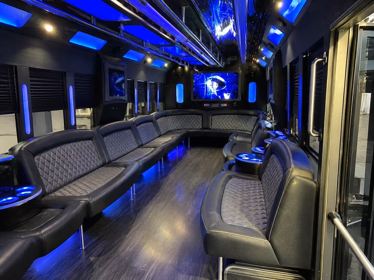casper 28 passenger party bus interior