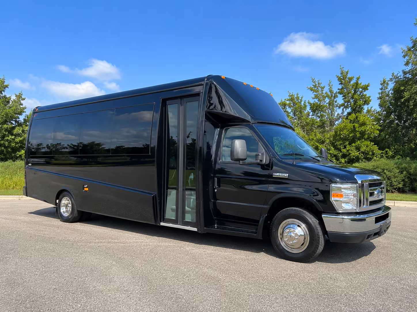 minibus rentals for casper area prom groups heading to after parties