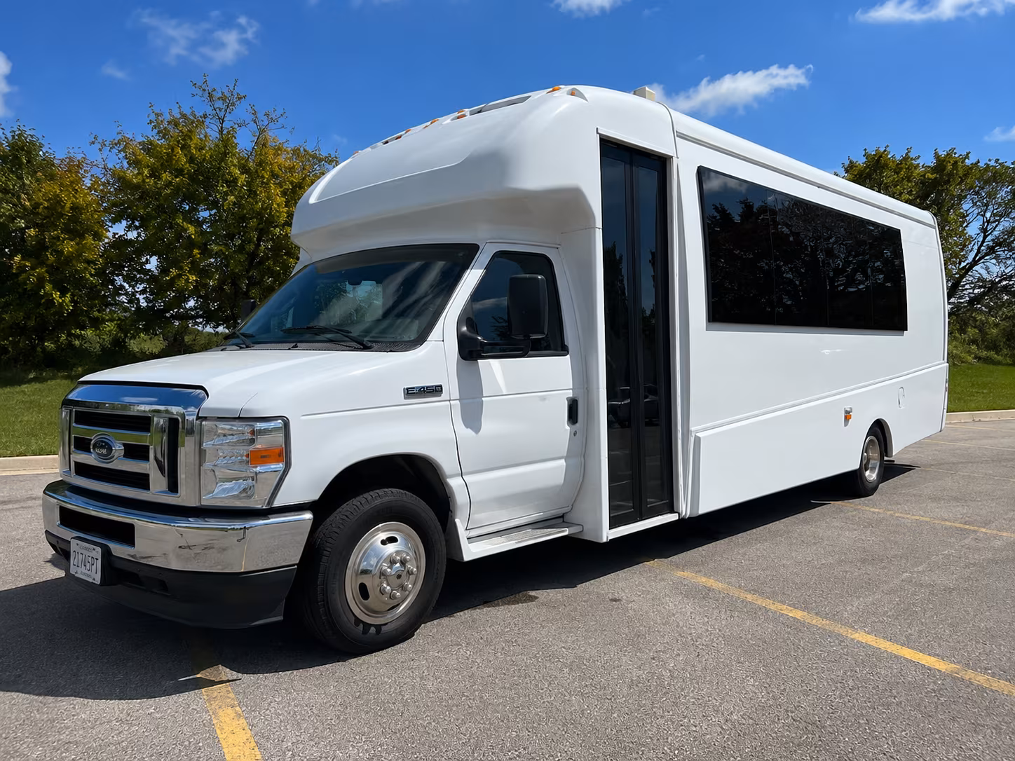 party buses for casper bar crawls and pre show nights out